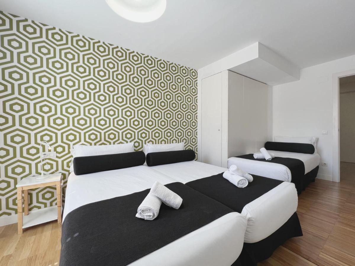 Stay U-Nique Apartments Pellaires Барселона Екстер'єр фото